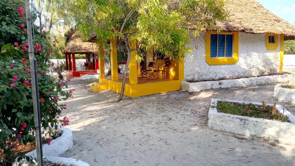 Twisted Palms Lodge & Restaurant Bwejuu Exteriér fotografie
