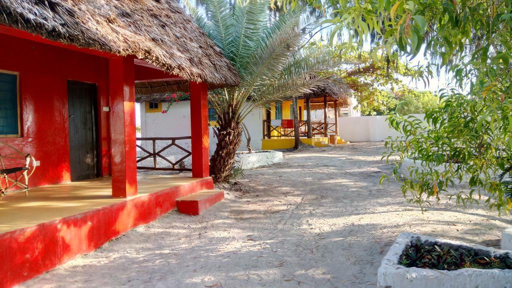 Twisted Palms Lodge & Restaurant Bwejuu Exteriér fotografie