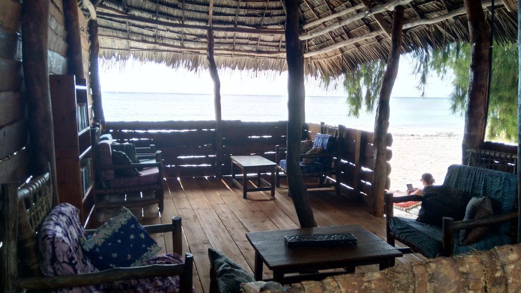 Twisted Palms Lodge & Restaurant Bwejuu Exteriér fotografie